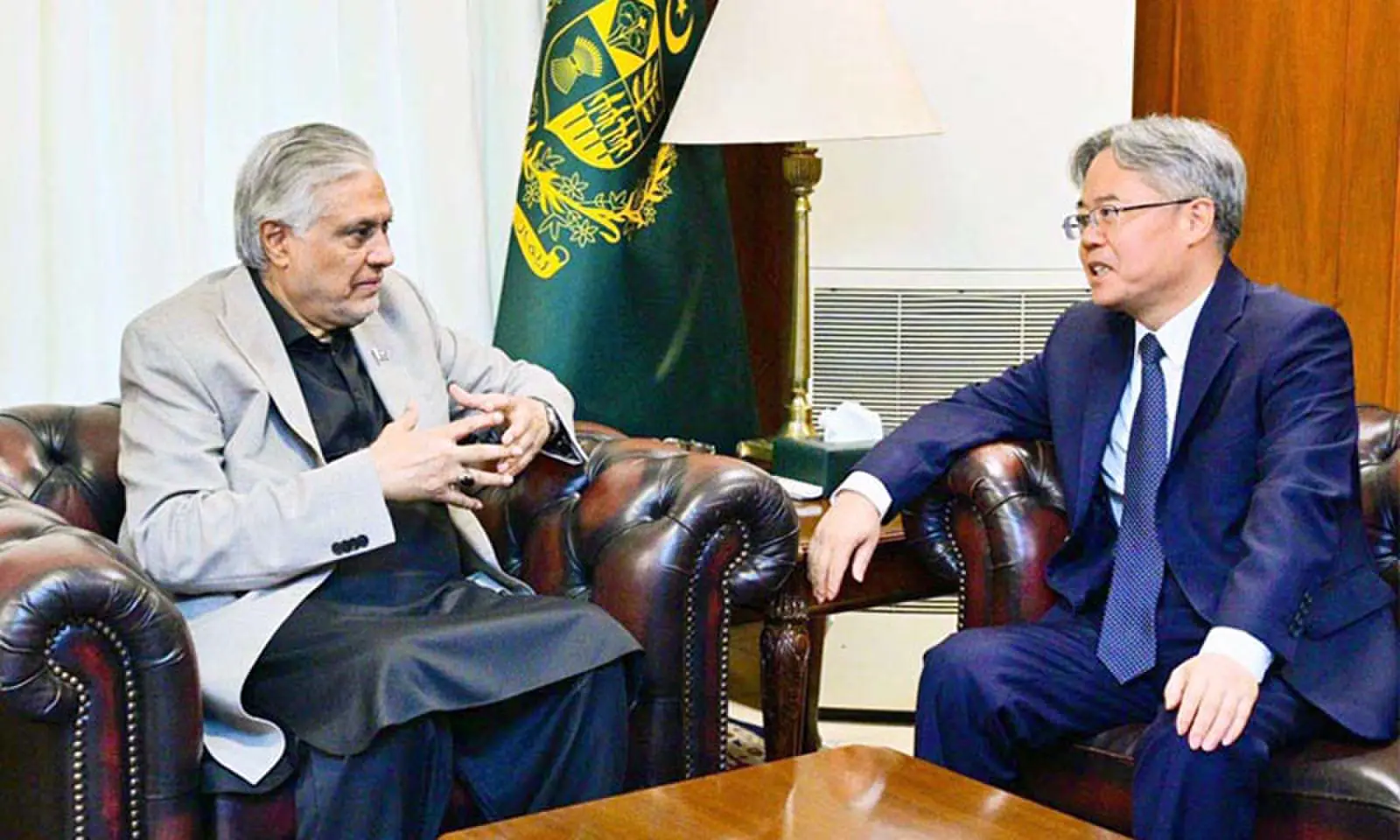 DPM Ishaq Dar meets Chinese Ambassador Jiang Zaidong—APP DPM Ishaq Dar meets Chinese Ambassador Jiang Zaidong—APP