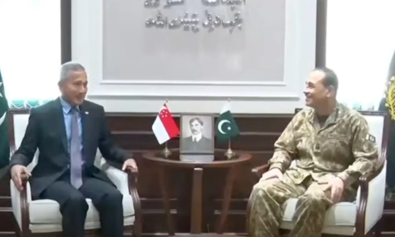 Chief of Defence Forces and Chief of Army Staff Field Marshal Asim Munir holds a meeting with Singaporean Foreign Minister Dr Vivian Balakrishnan on October 30 at GHQ, Rawalpindi. — Screengrab from video via ISPR Chief of Defence Forces and Chief of Army Staff Field Marshal Asim Munir holds a meeting with Singaporean Foreign Minister Dr Vivian Balakrishnan on October 30 at GHQ, Rawalpindi. — Screengrab from video via ISPR