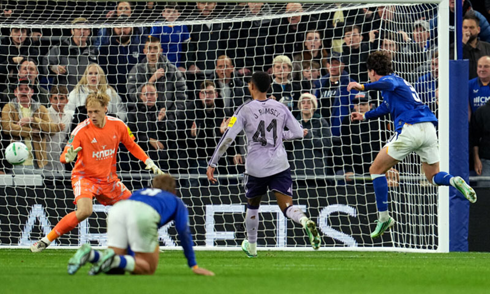 LIVERPOOL: Everton’s Hayden Hackney (R) scores past Newcastle United goalkeeper Lukas Hornicek during their League Cup fourth-round match at the Hill Dickinson Stadium.—Reuters LIVERPOOL: Everton’s Hayden Hackney (R) scores past Newcastle United goalkeeper Lukas Hornicek during their League Cup fourth-round match at the Hill Dickinson Stadium.—Reuters