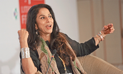 شوبھا ڈے غلط نہیں ہوسکتیں