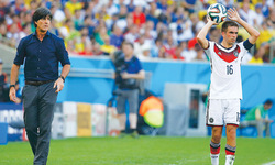 Lahm switch pays off for Germany