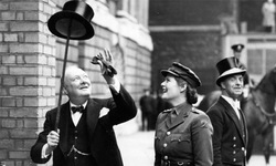 Winston Churchill&rsquo;s possessions up for auction include gallery of his paintings