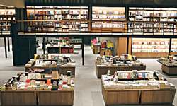 New chapter for bookstores  in China