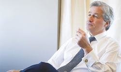 Top bankers&rsquo; pay rose 17pc in 2014