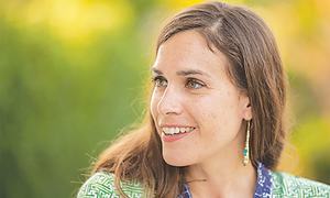 T&ecirc;te-&agrave;-t&ecirc;te: Beyond stone and bone