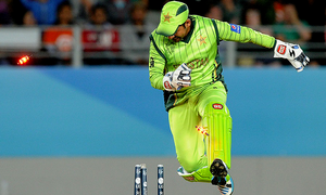 Karachi and wicketkeepers &mdash; Is there a connection?
