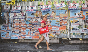 Filipinos set to vote either for slow reform or promise of big change