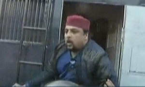 پی ٹی آئی حامی گلوکار سلمان احمد پولیس حراست سے &rsquo;فرار&lsquo;