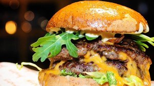 Weekend Grub: Does new burger joint Jucy Lucy live up to its Karachi Eat hype?