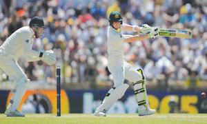 Smith, Marsh pulverise England as Australia build big lead