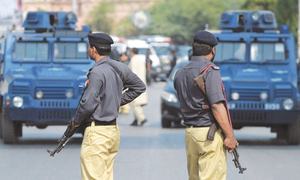 Smokers' corner: Karachi's reach