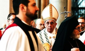 Pope says fake news is satanic, condemns use in politics