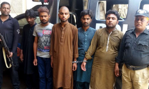 کراچی: جعلی کرنسی نوٹ پھیلانے والے 5 ملزمان گرفتار