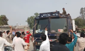 جڑانوالہ: 7 سالہ بچی ریپ کے بعد قتل، اہلِ خانہ کا احتجاج