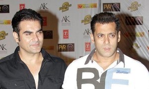 سلمان خان کا بھائی کی سٹے بازی پرجوابات دینے سے گریز