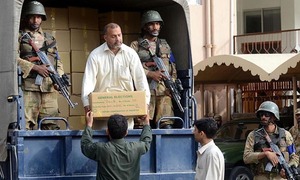 پولنگ اسٹیشنز کے اندر اور باہر فوج تعینات کرنے کا فیصلہ