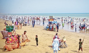 SC asks DHA to ensure public access to beaches without any hindrance
