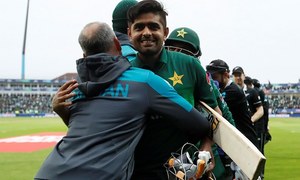بابر تیز ترین 3 ہزار رنز کرنے والے ایشین بلے باز بن گئے