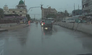 Rains paralyse business in Karachi
