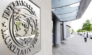Pakistan's deficit under microscope as IMF review begins