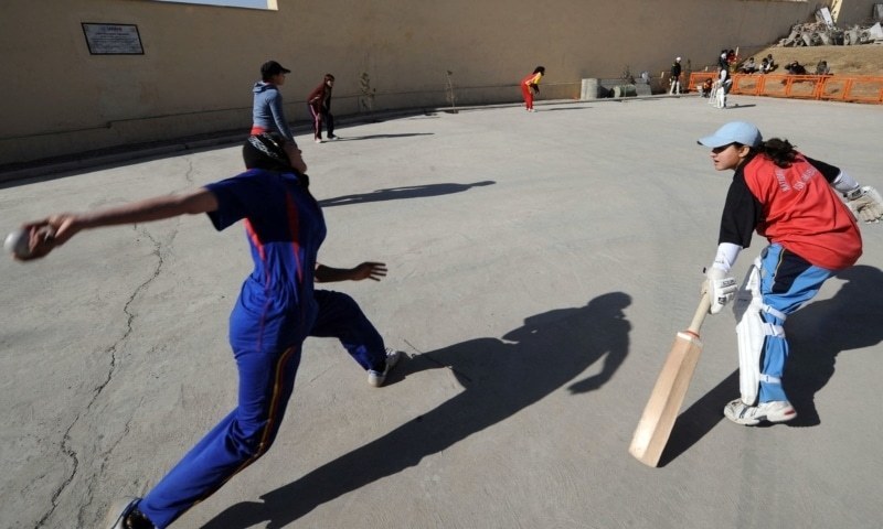 طالبان نے افغانستان میں خواتین کے کھیلوں پر پابندی لگا دی