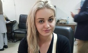 منشیات کیس میں 8 سال قید کی سزا پانے والی غیر ملکی ماڈل بری