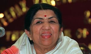 Beloved Bollywood singer Lata Mangeshkar dies at 92