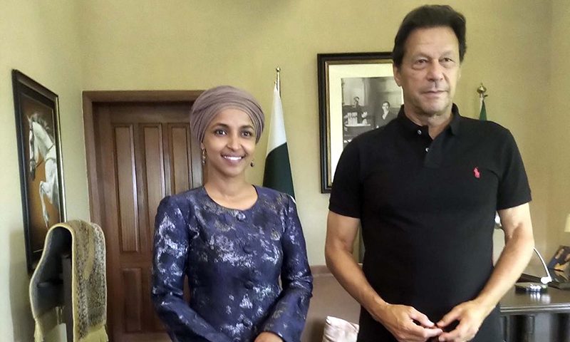 امریکی نمائندہ الہان عمر کی عمران خان سے ملاقات پر نیا تنازع کھڑا ہو گیا