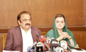 اتحادی حکومت قبل از وقت انتخابات نہ کروانے کے مؤقف پر قائم