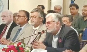 تاجر رہنماؤں کی معاشی چیلنجز سے نمٹنے میں ناکامی پر حکومت پر تنقید
