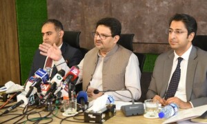 Govt lifts ban on import of luxury items