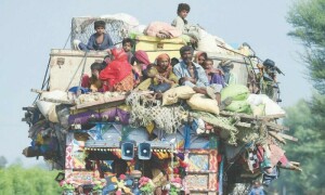 سیلاب سے متاثرہ خاندانوں کے لیے 103 ارب روپے کی امداد منظور