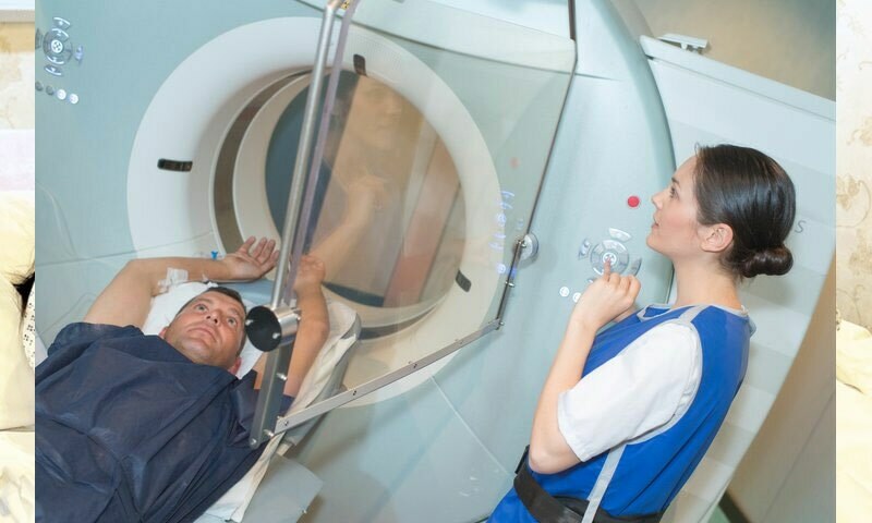 کینسر سے خواتین کے مقابلے مرد زیادہ کیوں متاثر ہوتے ہیں؟