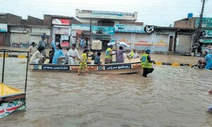 Taunsa city submerged by floodwater