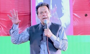 زرداری اور نواز شریف اپنی پسند کا آرمی چیف لانا چاہتے ہیں، عمران خان