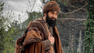 Turkish actor Celal Al of Dirilis: Ertugrul is in Karachi to help flood affectees