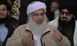 مولانا عبدالعزیز نے لال مسجد پر ایک بار پھر قبضہ کرلیا