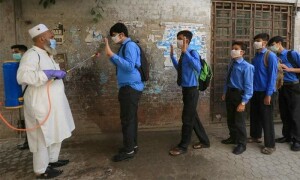 ڈینگی کا پھیلاؤ: کراچی کے اسکولوں میں اسمبلی اور پی ٹی سیشن ایک ماہ کیلئے معطل