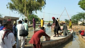 سندھ: سیلاب سے متاثرہ افراد سانس کی بیماریوں میں مبتلا، ریلیف کی کوششیں جاری