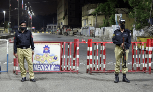 کراچی: سرکاری افسر کے گھر ڈکیتی، ملزمان 55 تولے سونا اور کروڑوں روپے لوٹ کر فرار