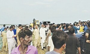 Enraged villagers stop officials from breaching LBOD dyke
