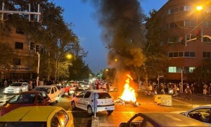 ایران: مہسا امینی کی موت پر مظاہرے، کم از کم 92 افراد جاں بحق ہوئے، آئی ایچ آر کا دعویٰ