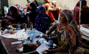 Govt hospital in Sindh&rsquo;s Sehwan overwhelmed as water-borne illnesses spread