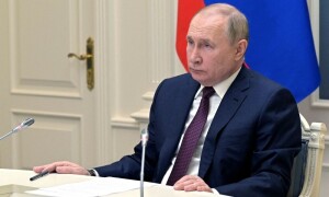 Putin formalises annexation of shrinking occupied territory in Ukraine