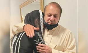 لندن: مریم نواز کی 3 سال بعد نواز شریف سے ملاقات