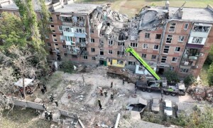 Russia strikes Ukrainian towns as Nato plans Europe air defences
