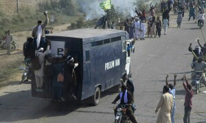 ایبٹ آباد: عدالت نے تحریک لبیک کے 80 کارکنان کو جوڈیشل ریمانڈ پر جیل بھیج دیا
