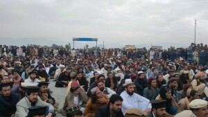 جنوبی وزیرستان: دہشت گردی کی لہر کے خلاف وانا میں سیکڑوں افراد کا احتجاج