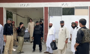 لکی مروت: پولیس موبائل پر دہشتگردوں کی فائرنگ، 6 اہلکار شہید