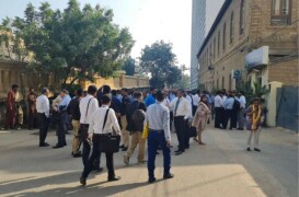 Bank on Karachi&rsquo;s I.I. Chundrigar Road evacuated following hoax bomb threat